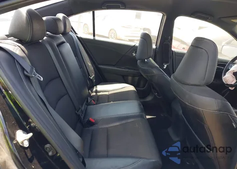 2017 Honda Accord Sport z USA, uszkodzony, nr VIN 1HGCR2F59HA100171